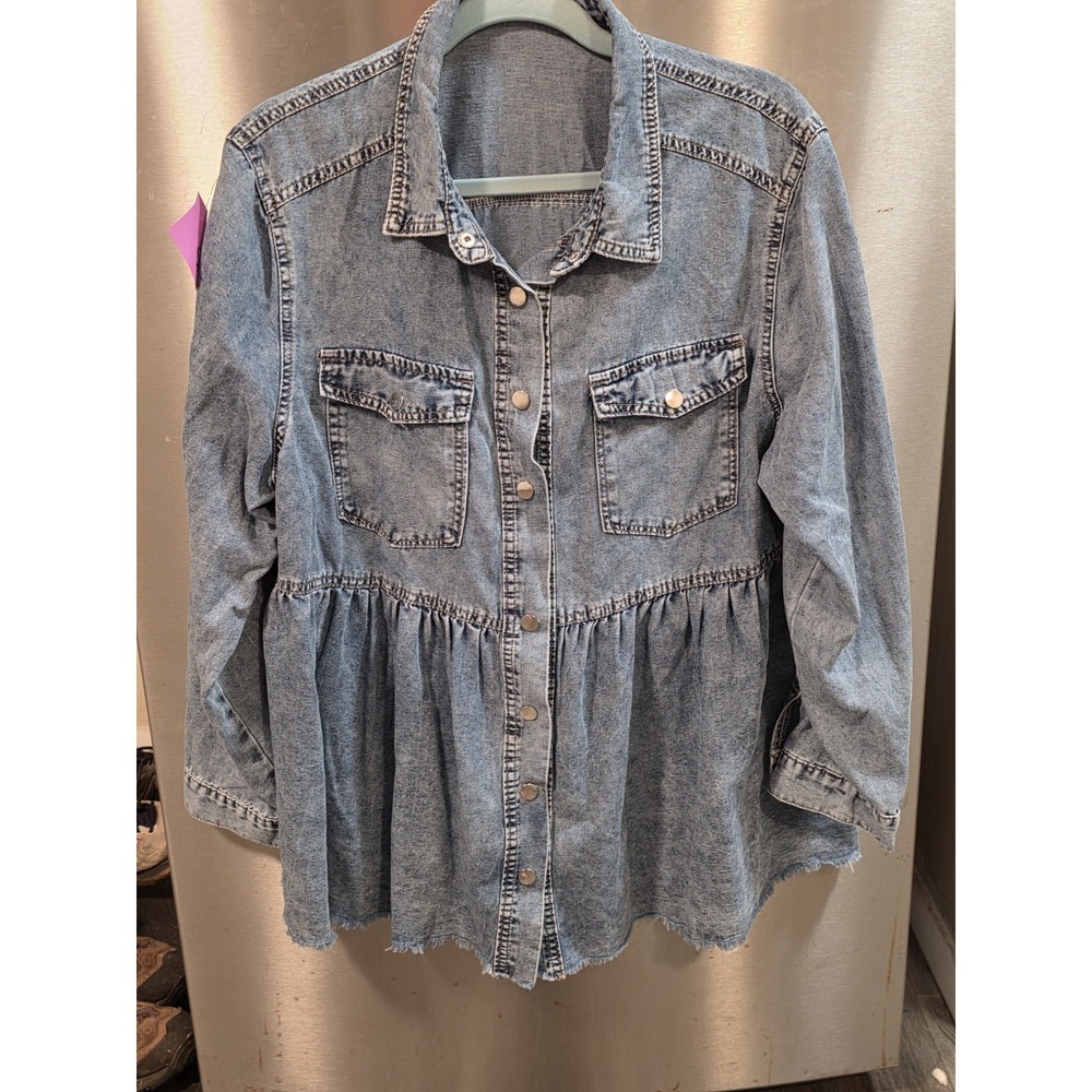 Womens 2X Denim Button Front Peplum Shirt Pleated Tiered Raw Hem Pockets Western